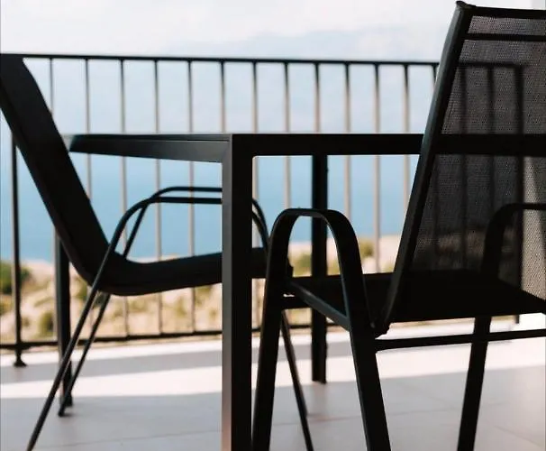 Golden Hour بيت للعطل