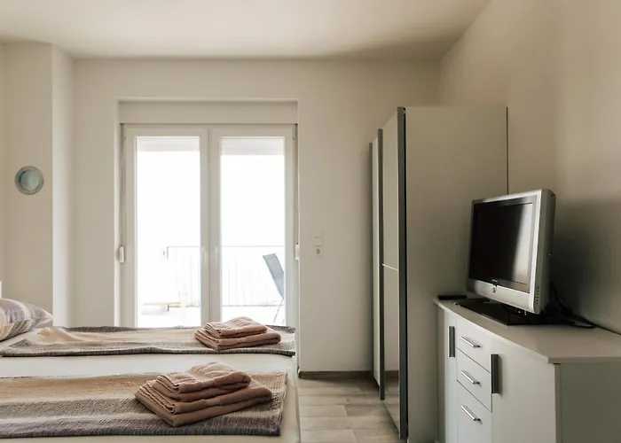 Golden Hour Slivnica